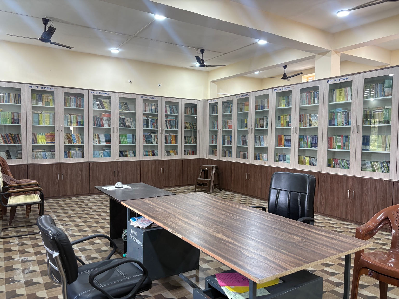 COLLEGE LIBRARY